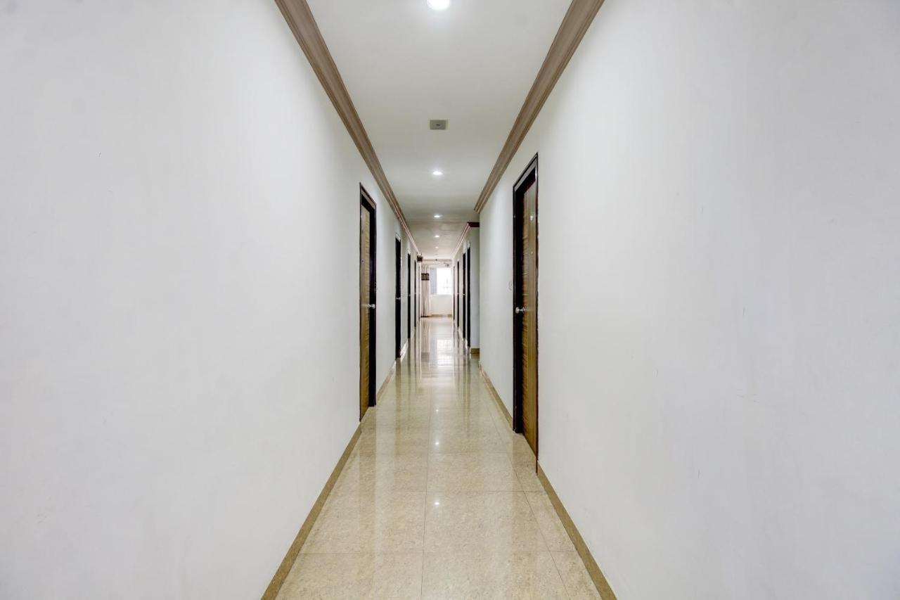 La Sara Regent Hotel Бангалор Екстериор снимка