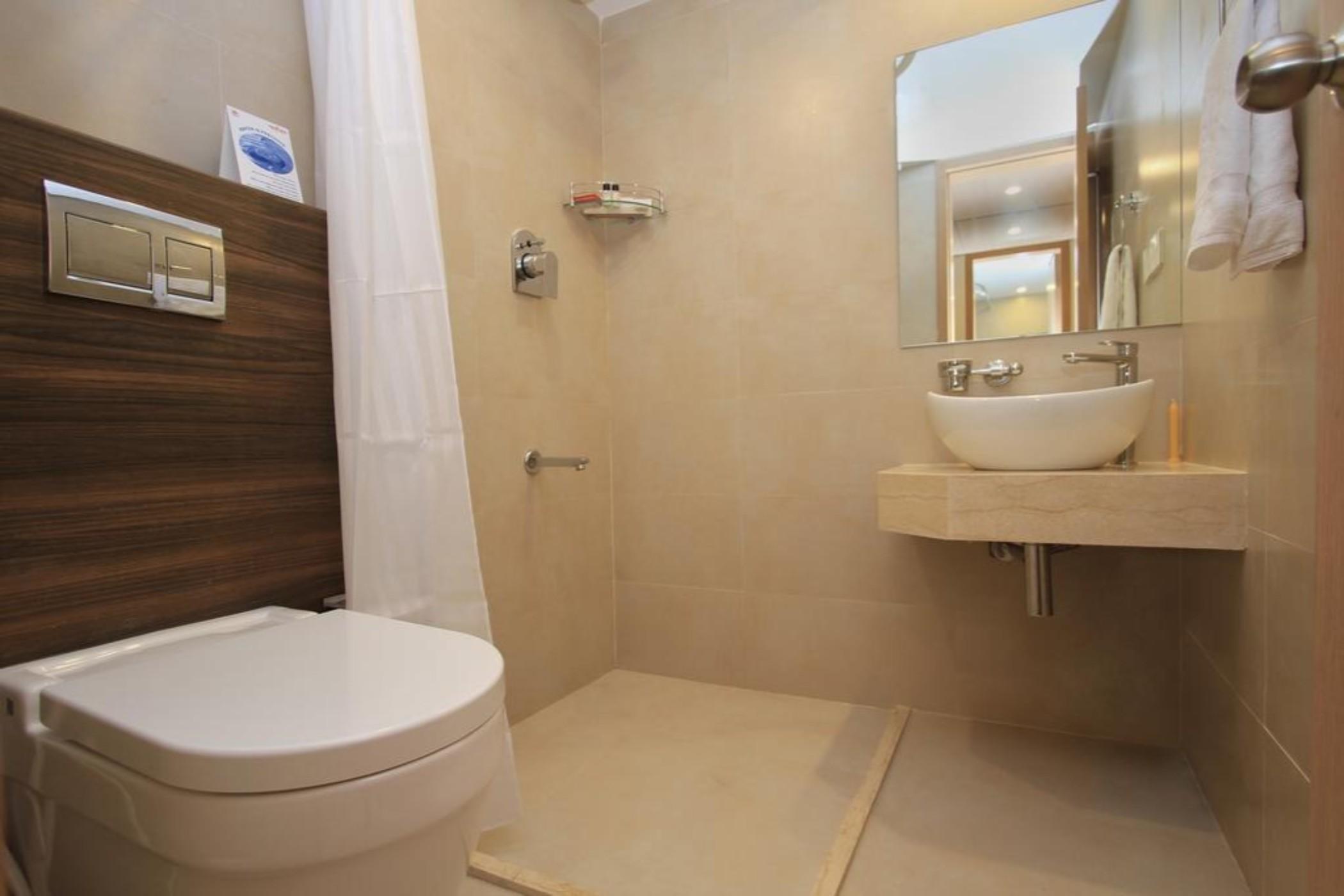 La Sara Regent Hotel Бангалор Екстериор снимка