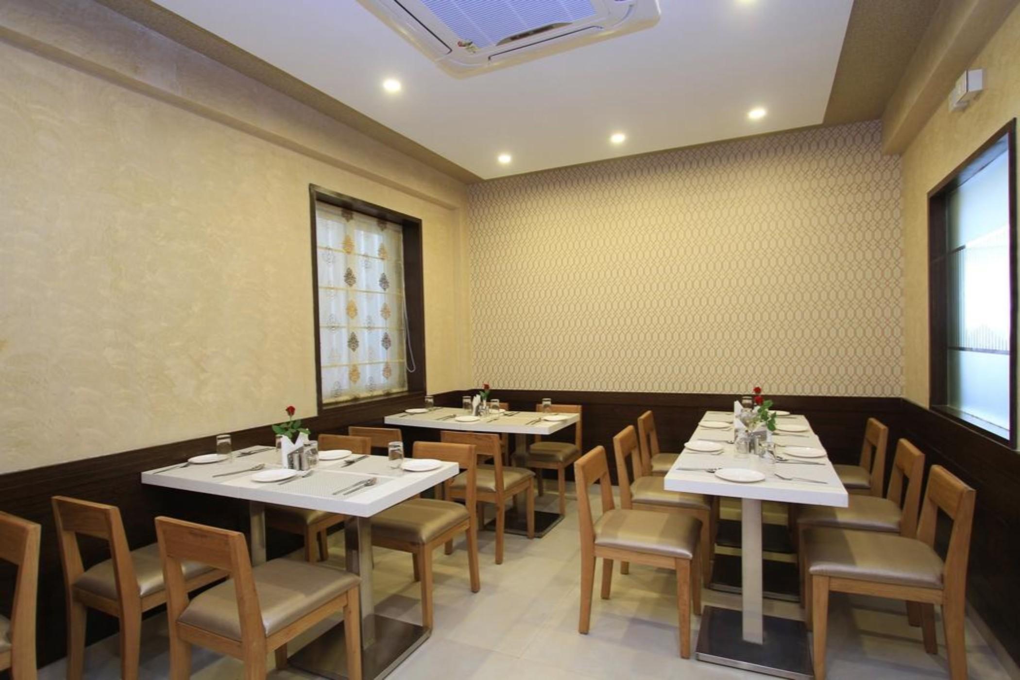 La Sara Regent Hotel Бангалор Екстериор снимка