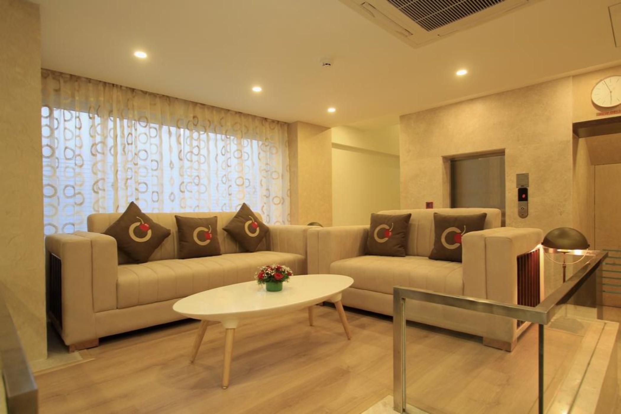 La Sara Regent Hotel Бангалор Екстериор снимка