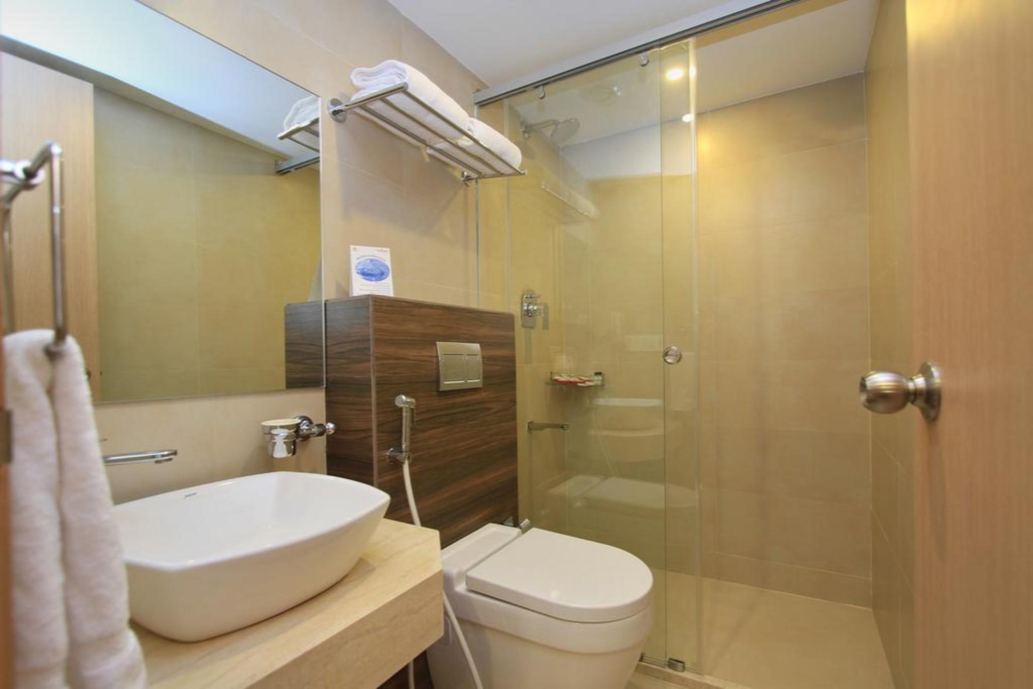 La Sara Regent Hotel Бангалор Екстериор снимка